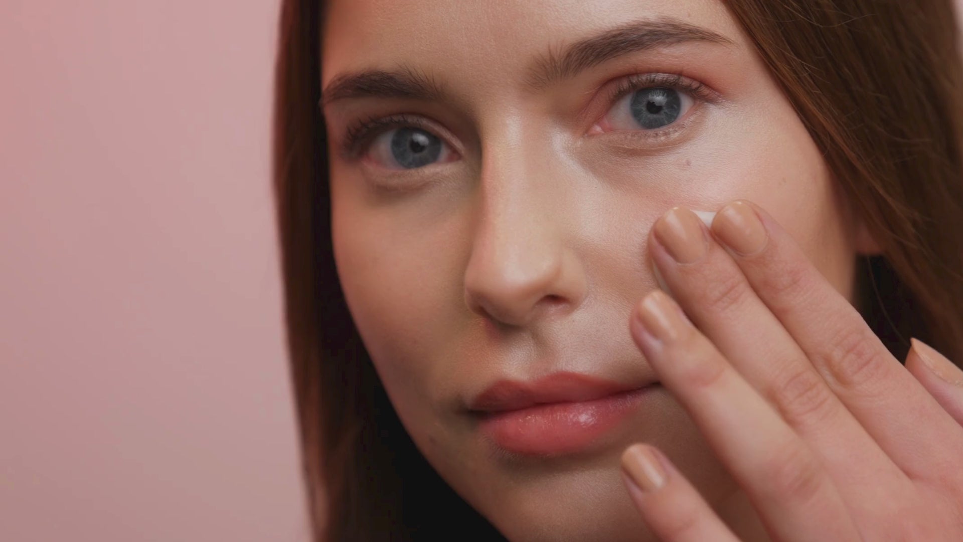 Load video: NOVAL LUXE HERBAL